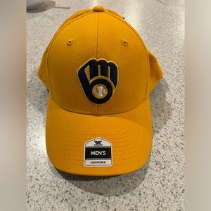 Men’s Milwaukee Brewer adjustable hat